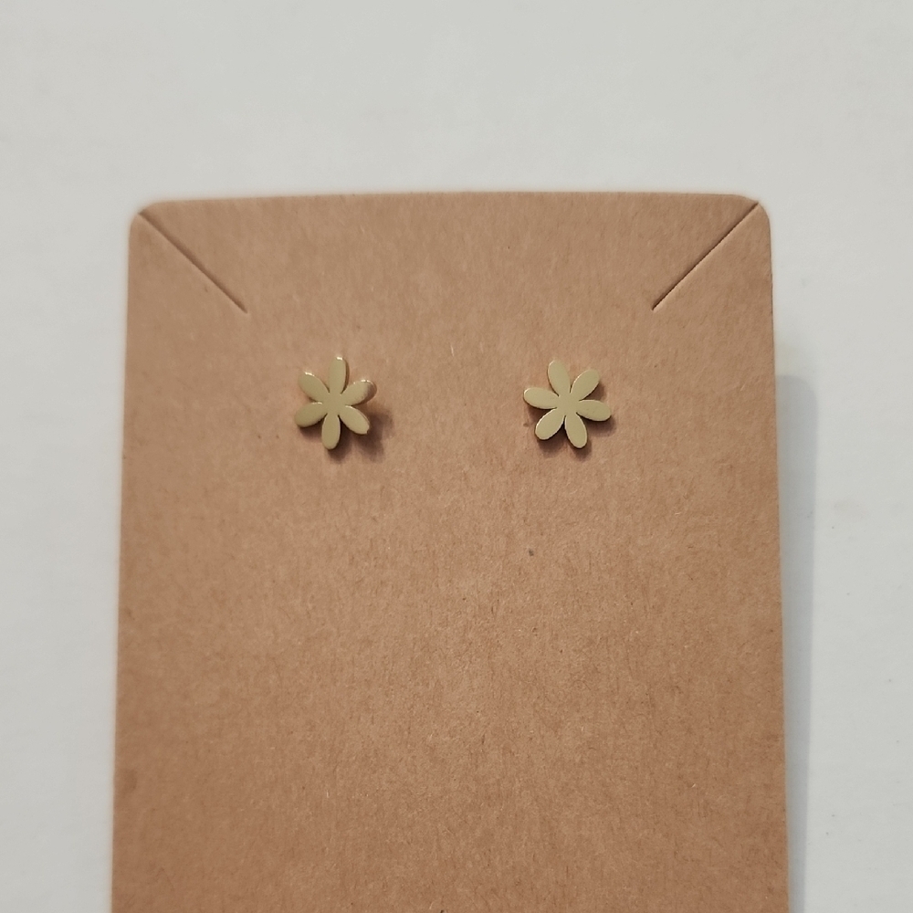 Gold Stainless Steel Flower Stud Earrings NWOT